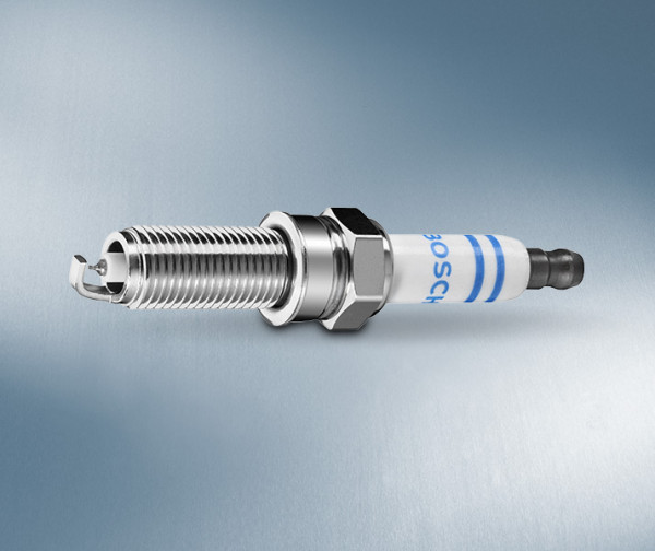 BOSCH PLATIN HOCHLEISTUNGS ZÜNDKERZEN FORD FIESTA MK6 ST150